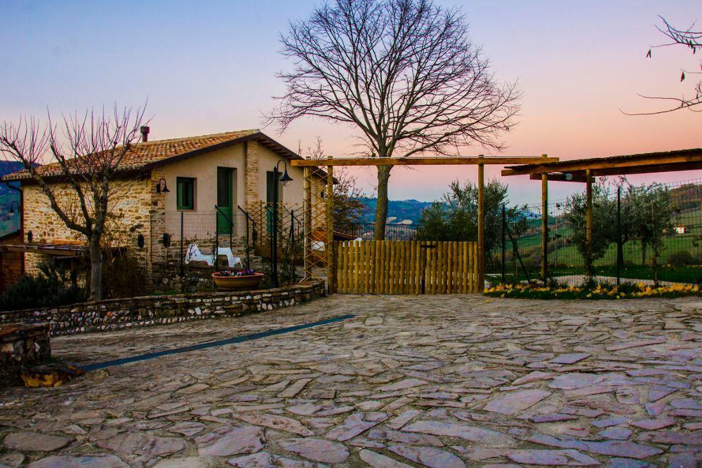 Le Voltarelle Bed & Breakfast Serra San Quirico Exterior photo